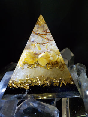 Soulnioi Grande pyramide d'orgonite de 9,7 cm, générateur d'énergie  positive en quartz naturel avec pendentif en orgonite pour l'équilibre des