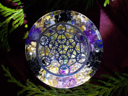 Orgonite merkaba (cube de metatron), améthyste, shungite, tourmaline noire.