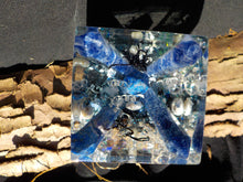 orgonite lapis lazuli, tourmaline noire, nacre, quartz rose