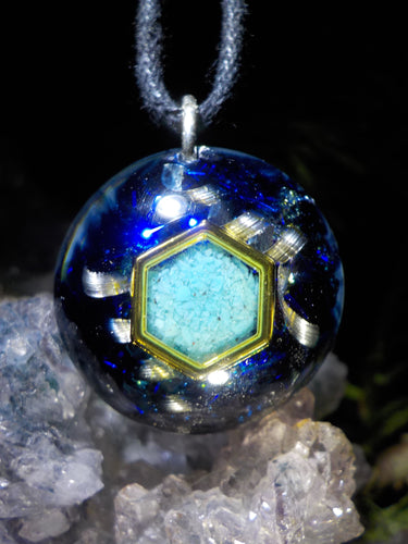 Turquoise, hexagone.