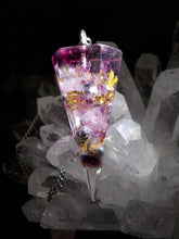 Pendule quartz rose, grenat.